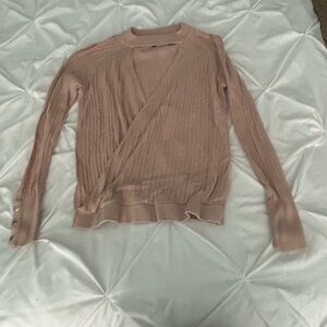 Jennifer Lopez Ribbed Knit Sweater in Light Pink